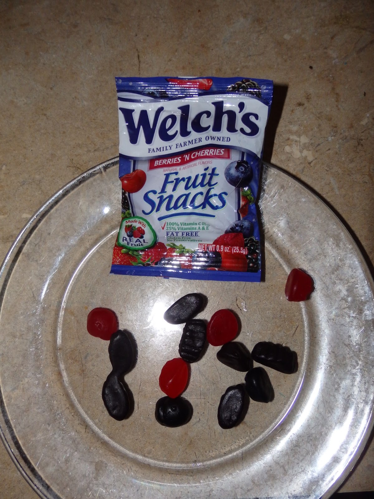 cherries and berries fruit snacks