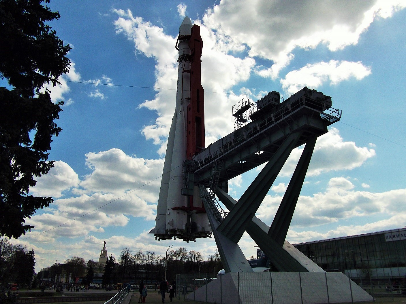 Spotted...cars in Moscow Vostok 8K72K Rocket