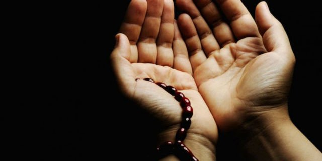 Adab Berdoa Agar Cepat di Kabulkan, 4 Sunnah Ini Amalkan Sebelum Berdoa Adab Berdoa Agar Cepat di Kabulkan, 4 Sunnah Ini Amalkan Sebelum Berdoa