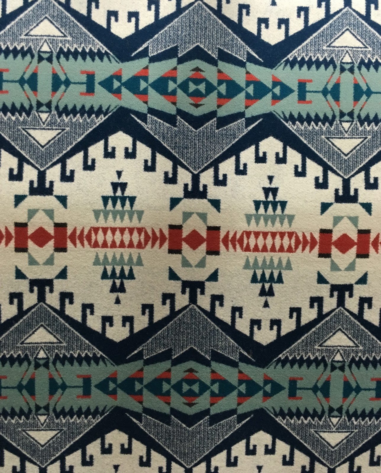 Pendleton Woolen Mill Store Blanket Weight Wool Jacquards