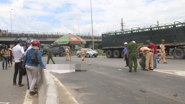 Hai mẹ con đi nhận giấy báo trúng tuyển vào đại học thì gặp tai nạn tử vong Hai mẹ con đi nhận giấy báo trúng tuyển vào đại học thì gặp tai nạn tử vong