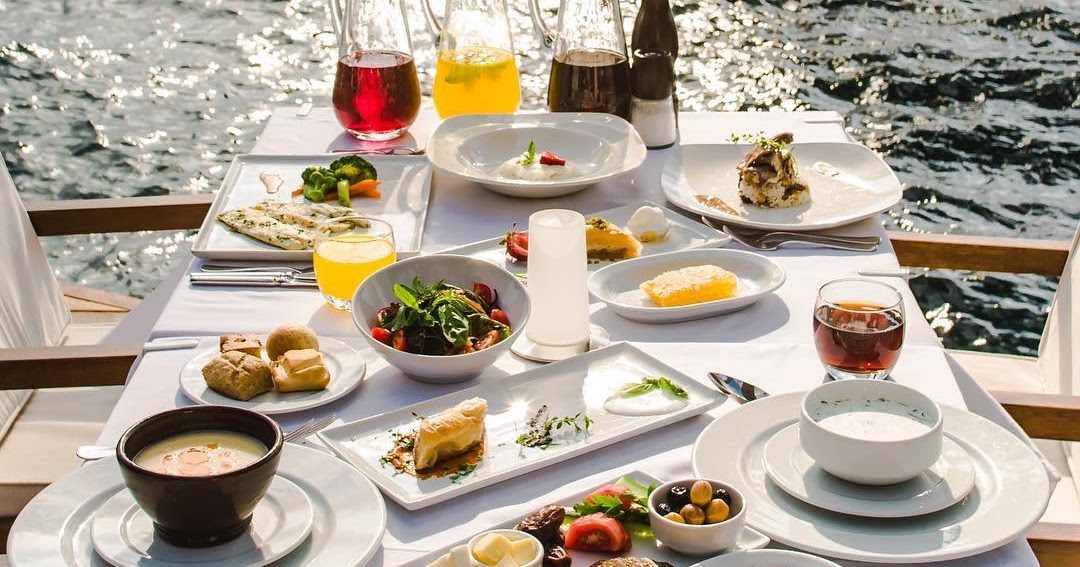 LACİVERT RESTAURANT BEYKOZ İSTANBUL İFTAR MENÜSÜ