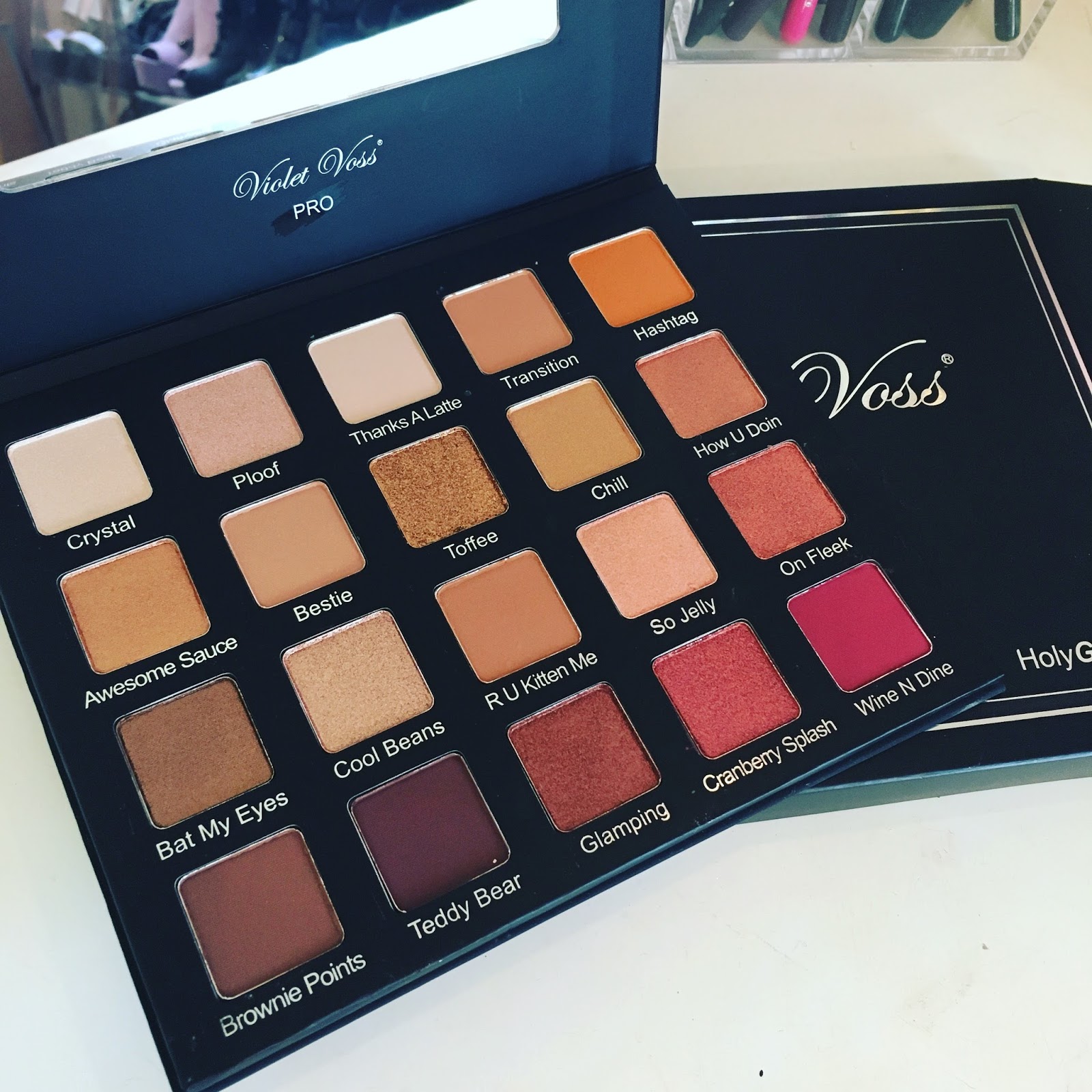 SeanyAlexandra Violet Voss Holy Grail eyeshadow palette