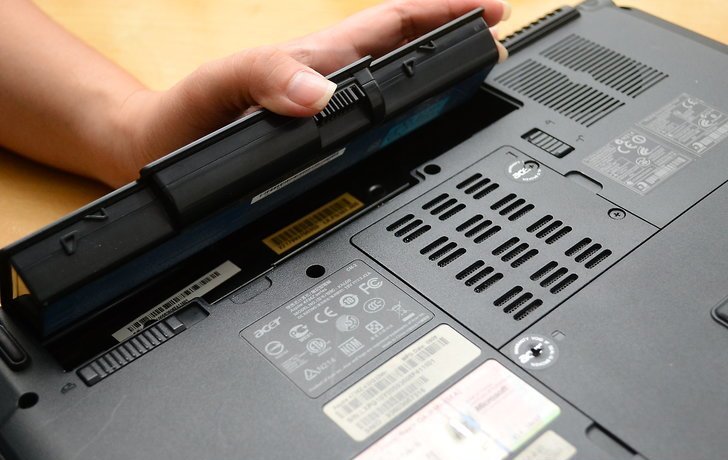 laptop turns off after a few minutes laptop turns off after a few minutes