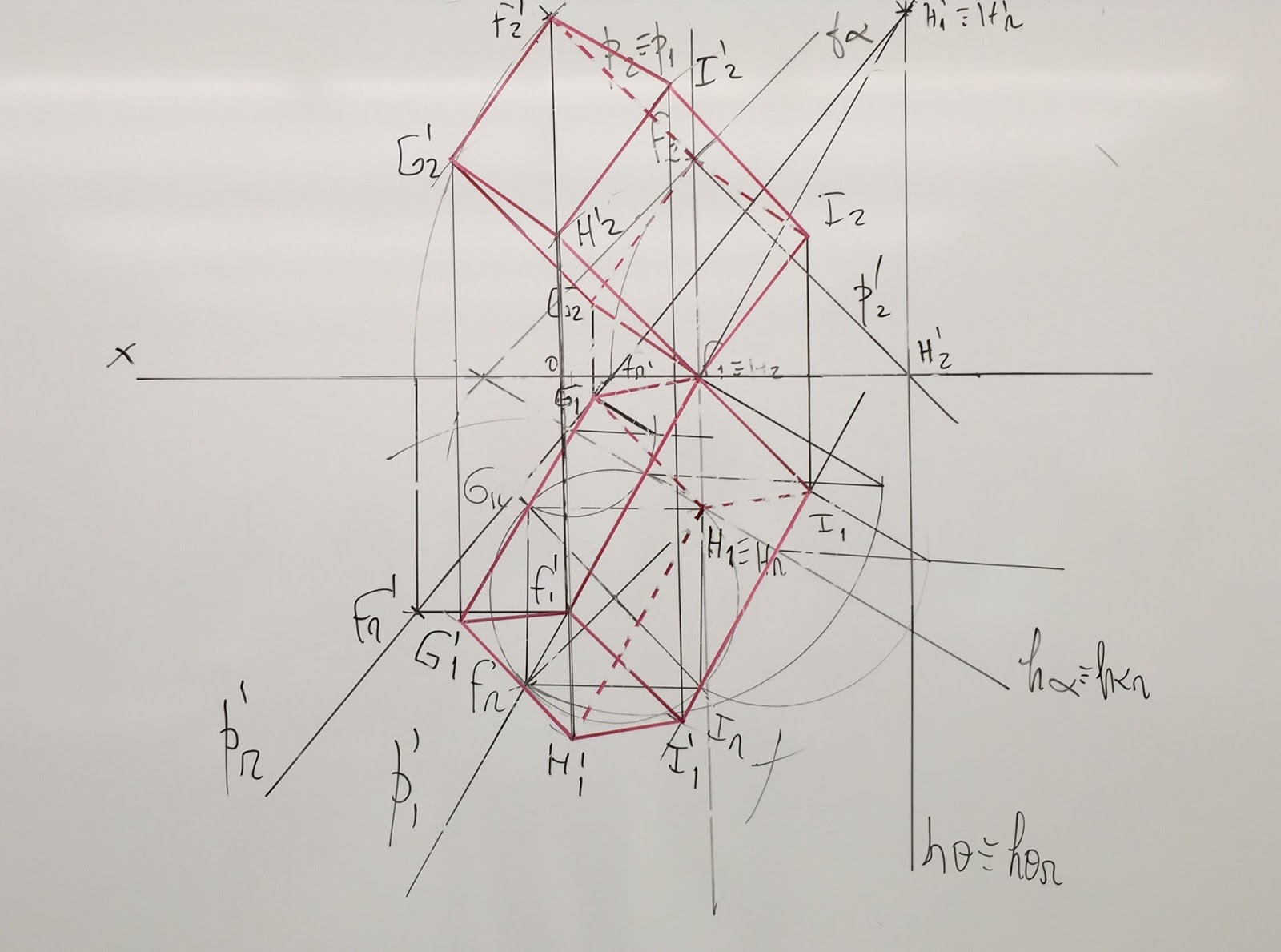 GD A 11: PRISMA REGULAR COM BASES CONTIDAS EM PLANOS OBLÍQUOS