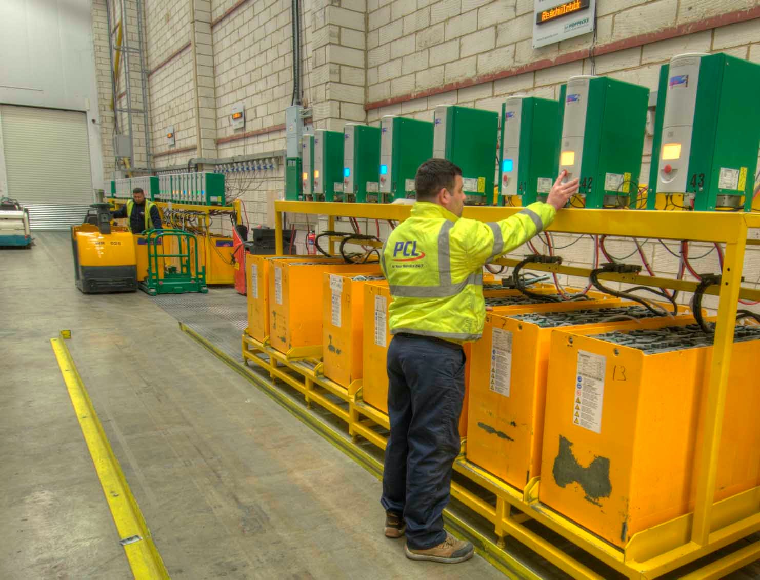 JUAL BATREY FORKLIFT ELEKTRIK BATTERY AKI FORKLIFT KOMATSU