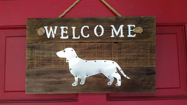 Eclectic Red Barn: Dachshund Welcome Sign