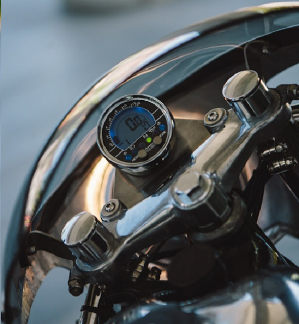 Yamaha SR400 độ Cafe Racer kiểu thập niên 70 Yamaha SR400 độ Cafe Racer kiểu thập niên 70