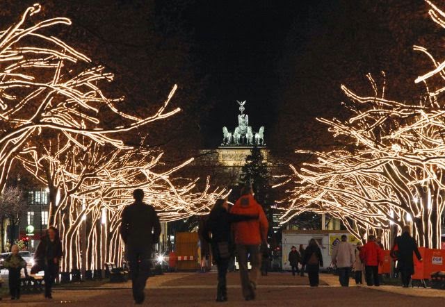 El bulevar Unter den Linden en navidad, Berlín