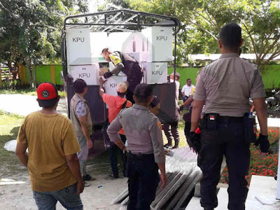 Bawaslu MTB Beri Solusi Keterlambatan Logistik di Kepulauan Tanimbar Bawaslu MTB Beri Solusi Keterlambatan Logistik di Kepulauan Tanimbar