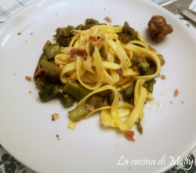 tagliolina con asparagi e tartufo bianco