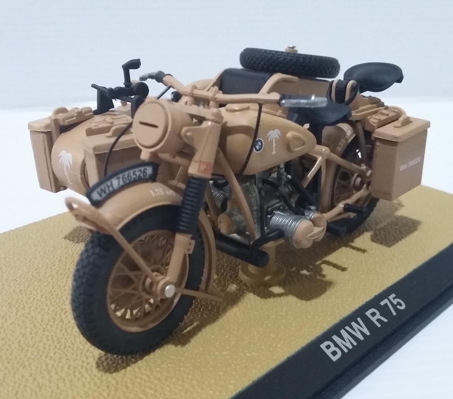 РњРѕС‚РѕС†РёРєР» BMW r75 with Sidecar