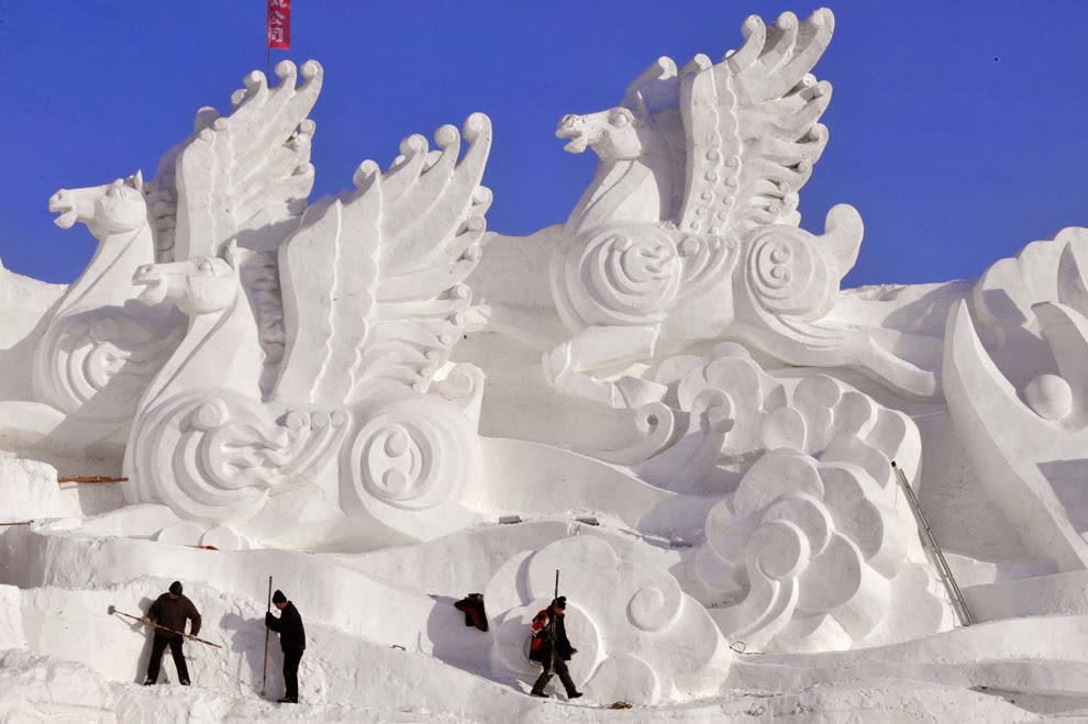 The Agatelady Adventures and Events Best Snow Sculptures Ever