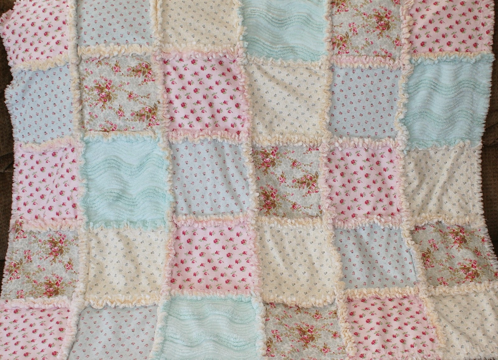 Deerecountry Quilts Shabby Chenille Rag Quilts