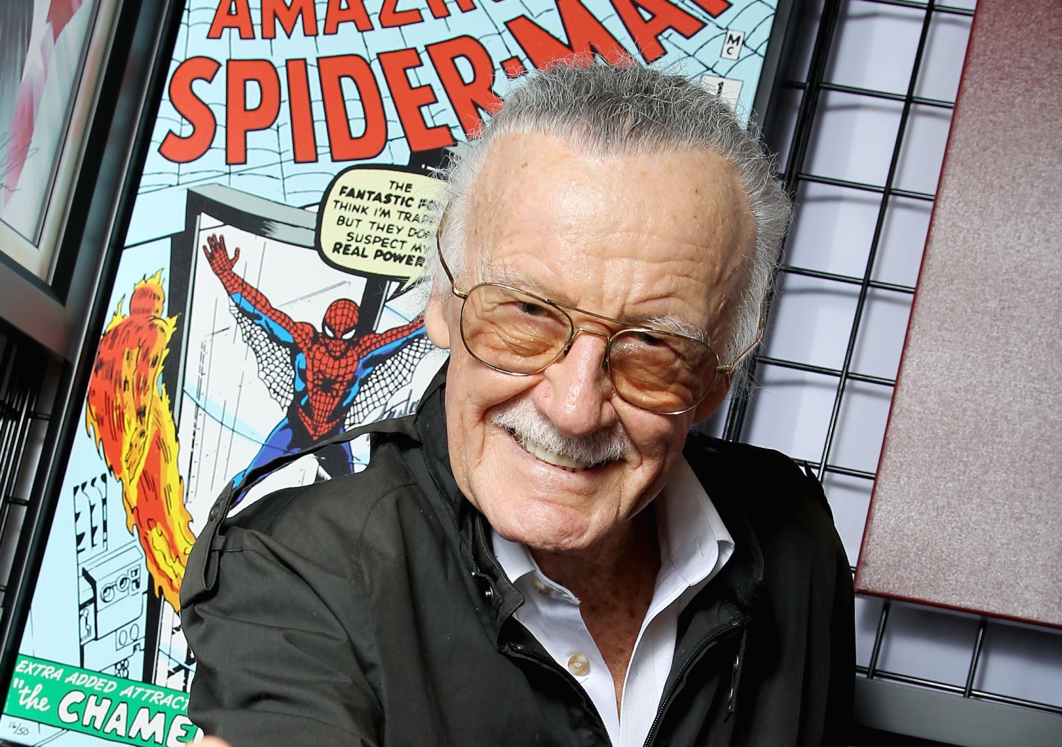 R.I.P. Stan Lee : マーベル・ファンに衝撃 ! !、「アベンジャーズ」の生みの親の伝説的コミック作家、スタン・リーおじさんが急逝。享年95歳。