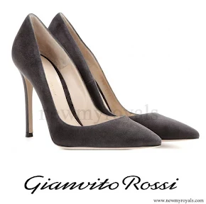 Queen Maxima style GIANVITO ROSSI Suede Pumps