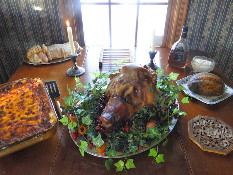 Passion for the Past The Boar's Head in Hand Bear I Tales of a Modern Boar's Head Feast