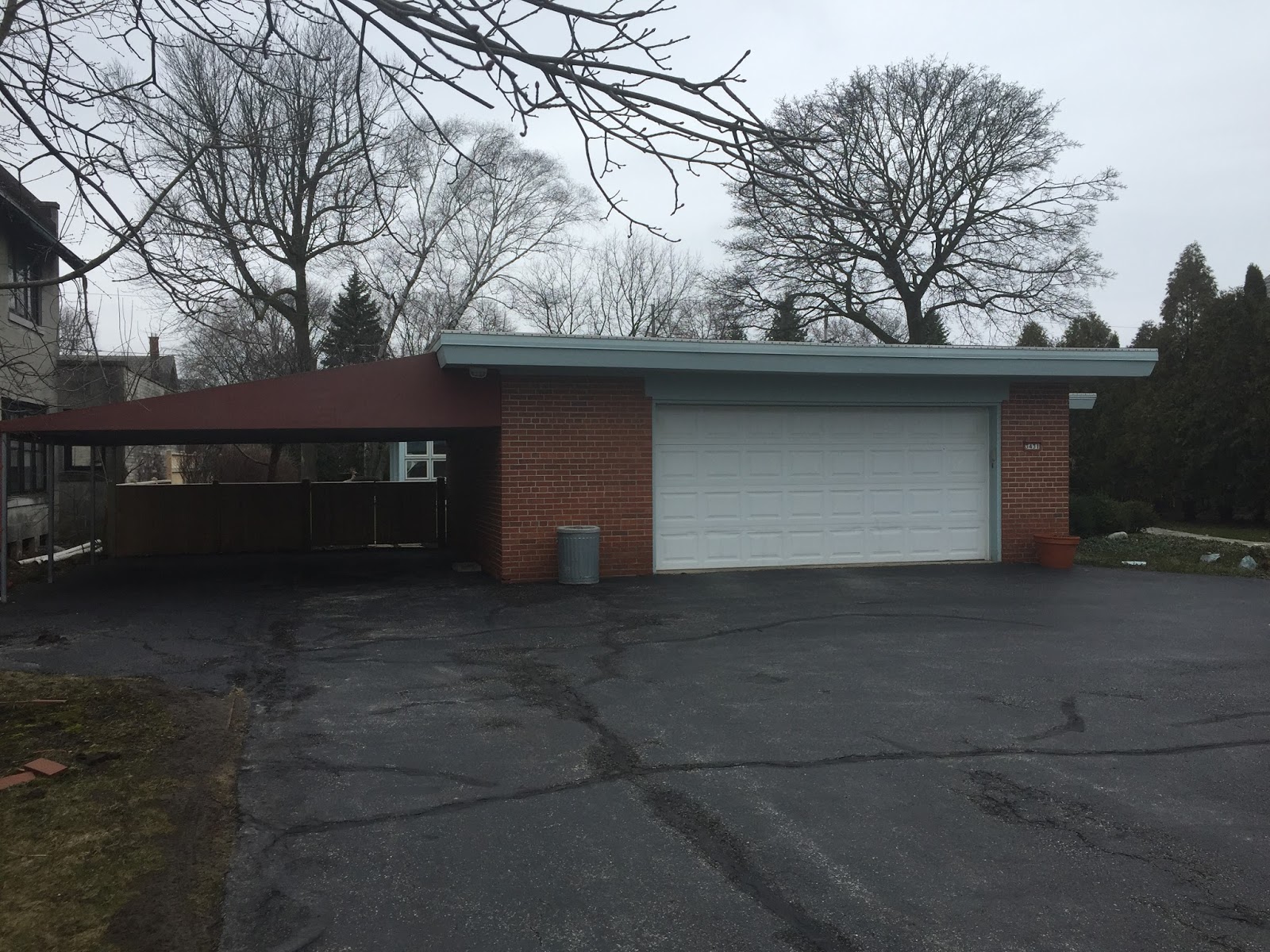 Mid Century Modern Milwaukee 3431 N Lake Drive, Milwaukee