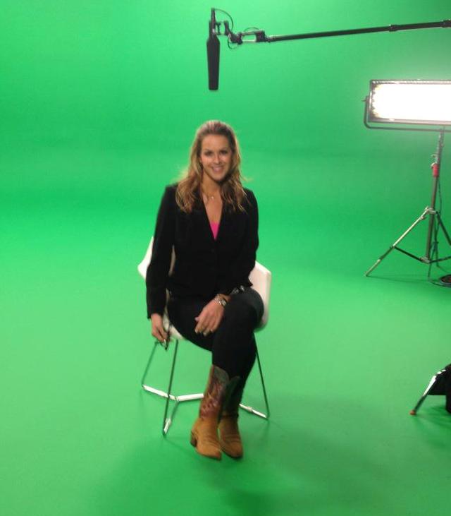 THE APPRECIATION OF BOOTED NEWS WOMEN BLOG History Detective Elyse