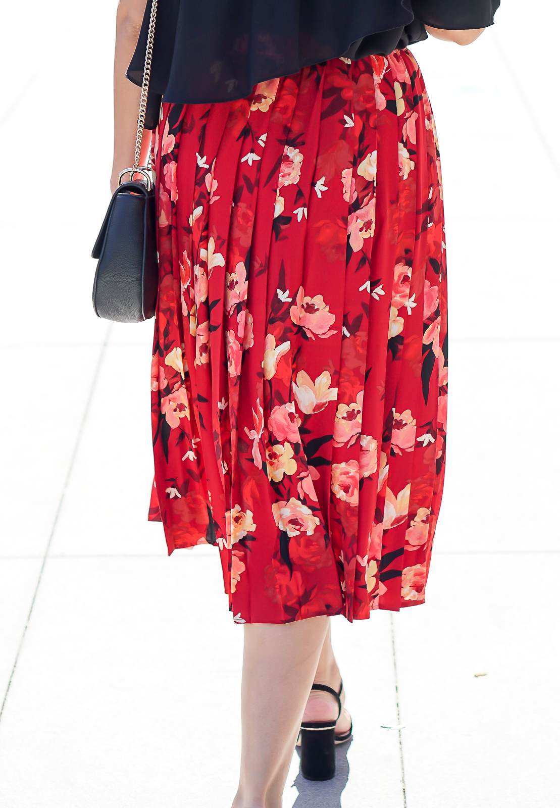 H&M Red Floral Midi Skirt, Red Floral Midi Skirt, Red H&M Skirt, Black Gucci Marmont Sandals, Black Gucci Suede GG Logo Sandals, Black Suede Marmont Sandals, Gucci Marmont 75mm black Suede Sandals, Downtown Los Angeles Photography, City Hall Photography