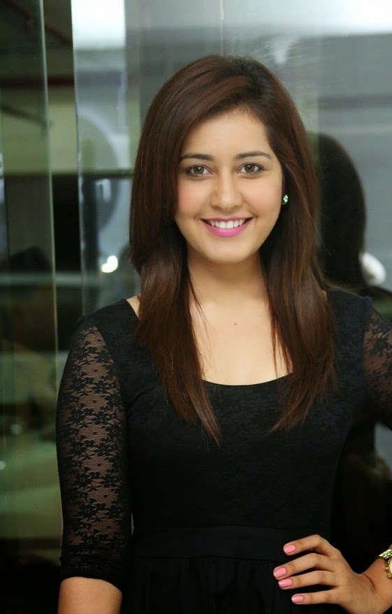 Rashi Khanna hot Photos HD Wallpapers Download