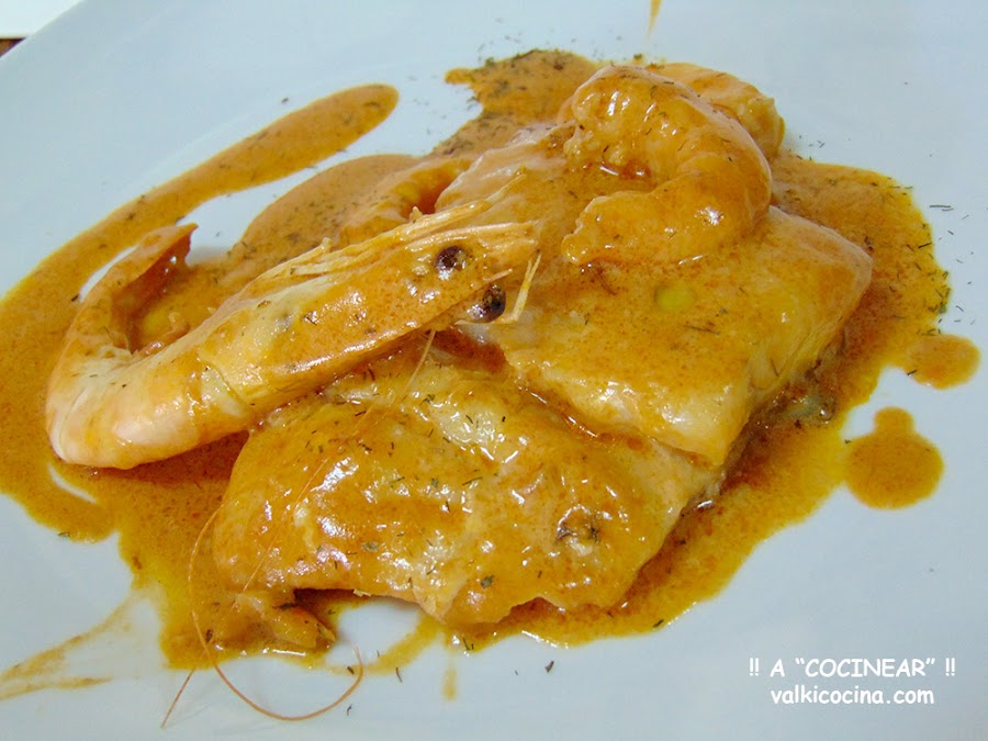 Bacalao en salsa de langostinos