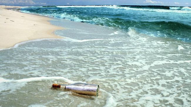 Kisah Pemberontakan yang Gagal, Gara-gara Pesan Dalam Botol Kisah Pemberontakan yang Gagal, Gara-gara Pesan Dalam Botol