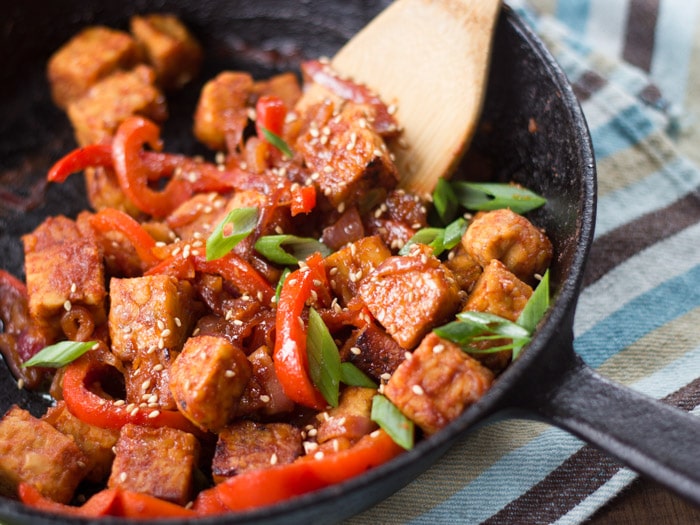 KOREAN BARBECUE TEMPEH WRAPS