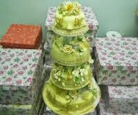 wedding cake yellow