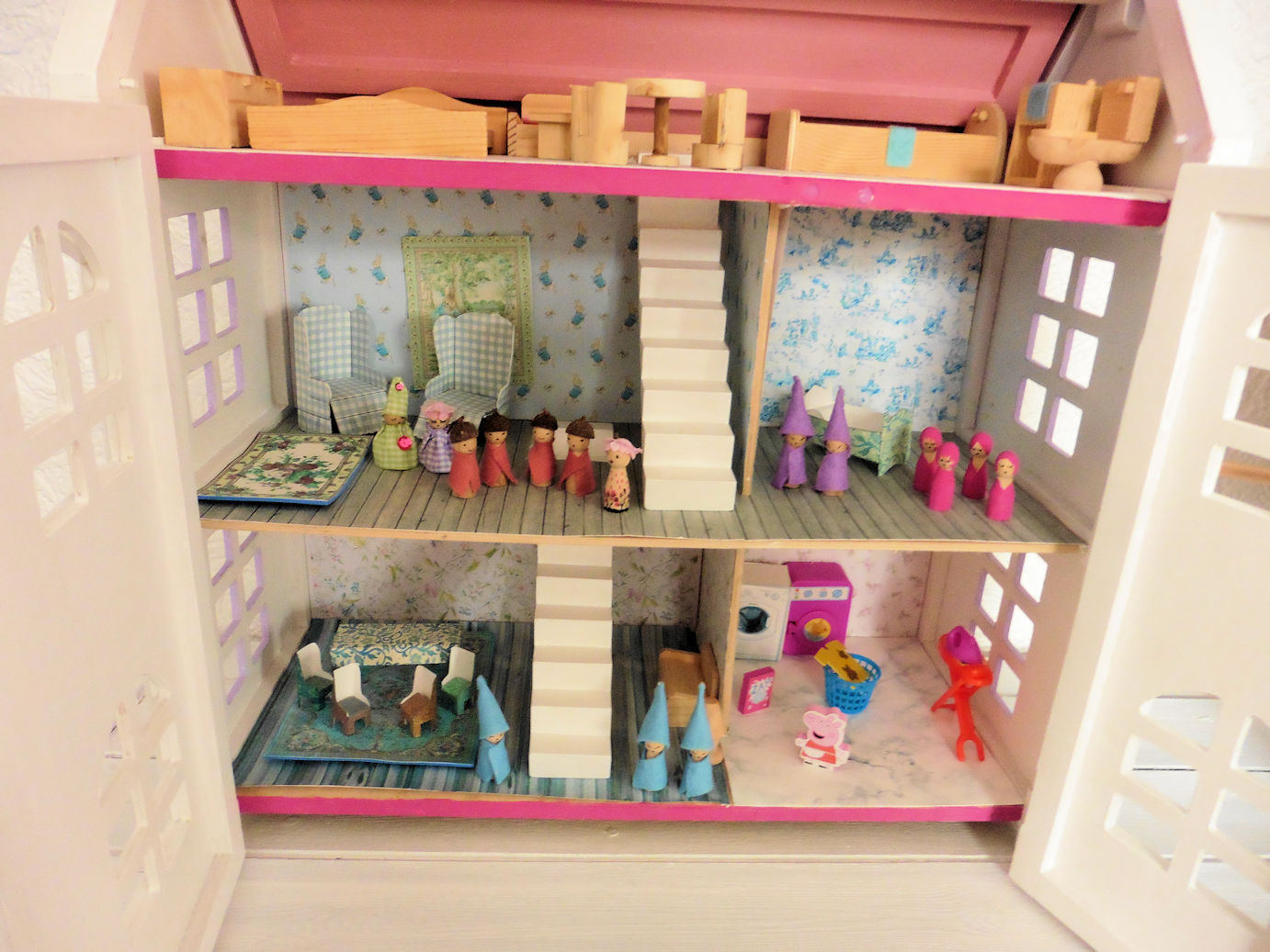 peg doll house
