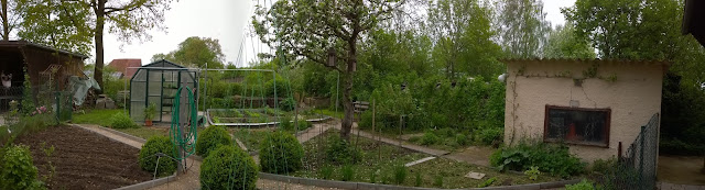 Gemüsegarten im Mai (c) by Joachim Wenk Gemüsegarten im Mai (c) by Joachim Wenk