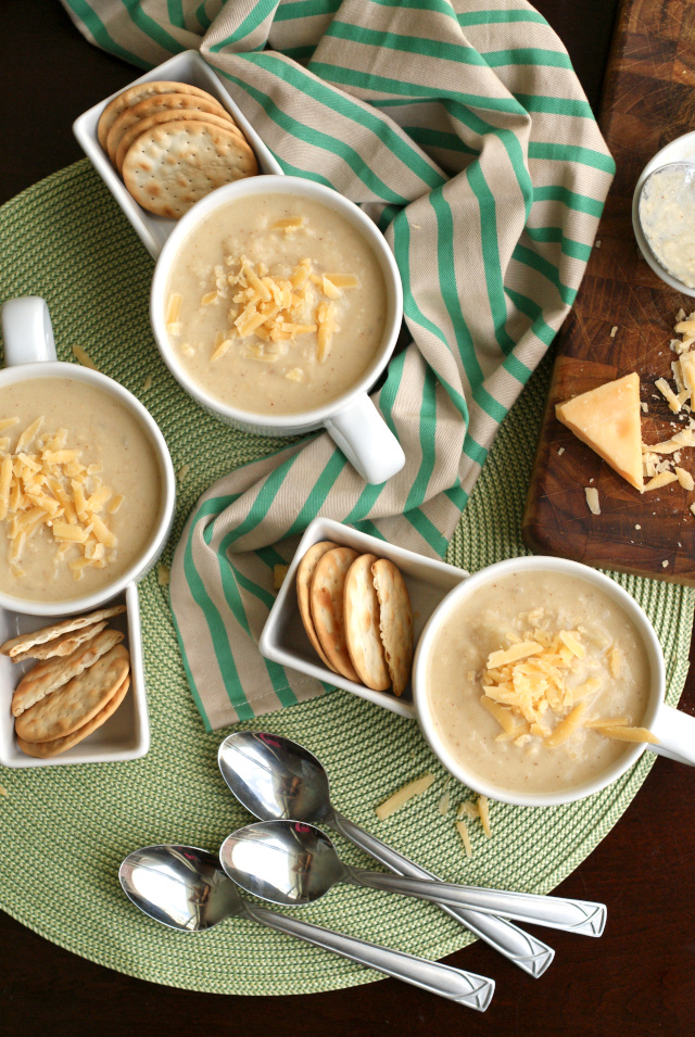Roasted Cauliflower and Gouda Soup is rich and flavorful, made with oven-roasted cauliflower, simple seasoning, cashew milk, and bold gouda cheese. 