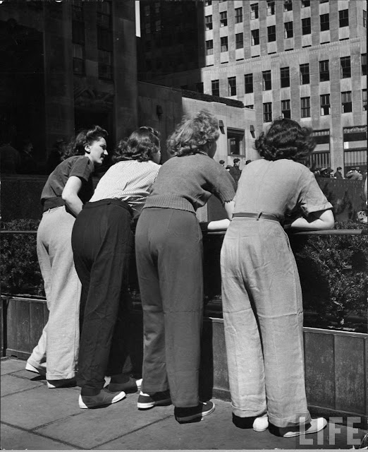Vintage Photos of College Girls in Slacks in the 1940s _ Old US ...