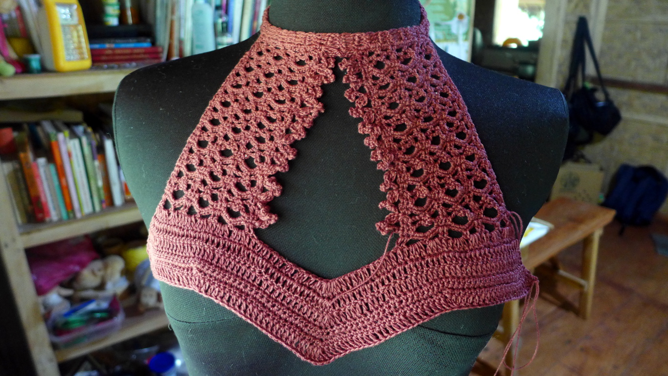 Crochetology by Fatima: Lace Halter Bra free pattern