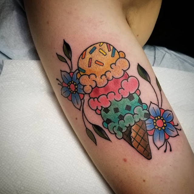 Tatuagens de sorvete para as mulheres Tatuagens de sorvete para as mulheres