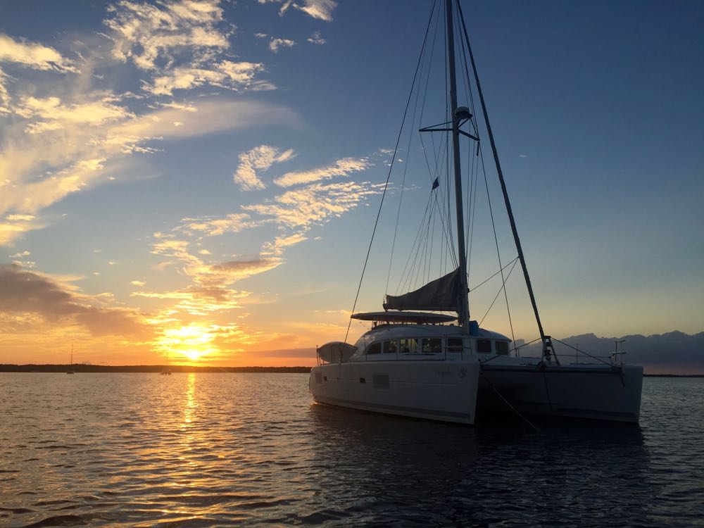 sailboat cruise key largo