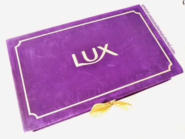 Unboxing Box Set Dari Lux