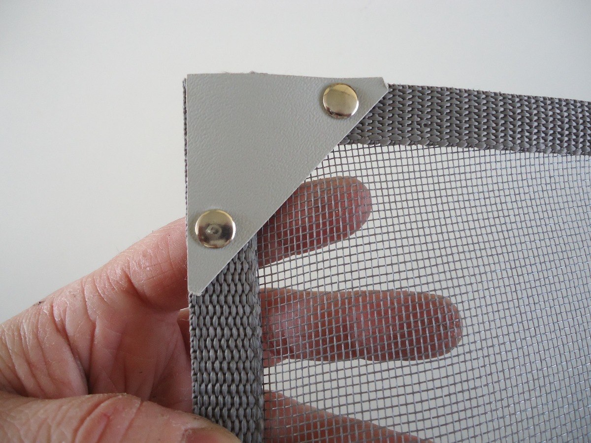 EMPRESA CRIA TELA CONTRA MOSQUITOS QUE GRUDA NA JANELA COM ÍMÃS ~ Site