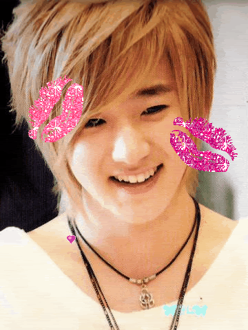 SHINee for SHINee World: Artis Cowok Korea dengan Wajah Cantik