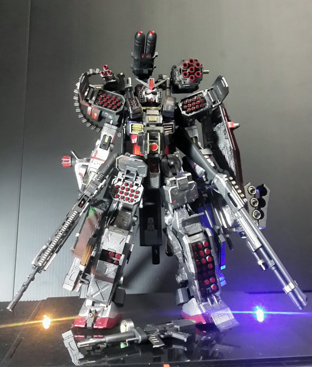 Custom Build: MG 1/100 RX-78-2 Gundam "Heavyarms Custom"