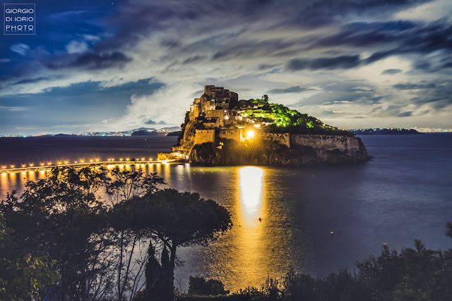 lunga esposizione, scatto flessibile, fotografare i fulmini, isola d' Ischia, Foto Ischia, Ischia di Notte, temporale Ischia, Meteo Ischia, Castello Aragonese, Spiaggia dei Pescatori, 