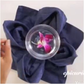 Δίπλωμα πετσέτας για επίσημο δείπνο