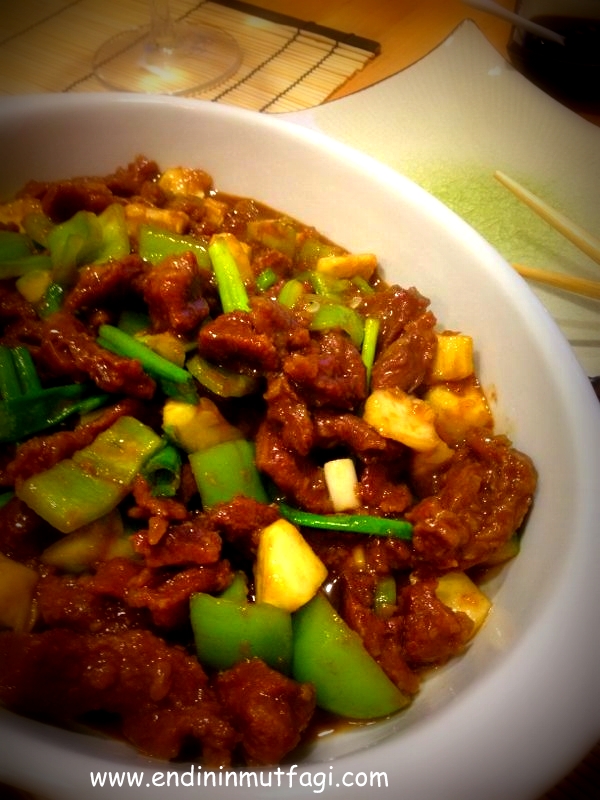 YEŞİL BİBERLİ DANA ETİÇİN YEMEĞİ ENDİNİN MUTFAĞI