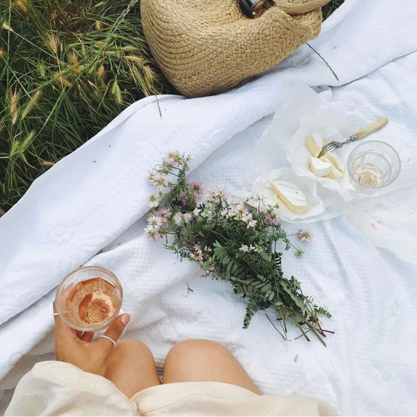 From Instagram | Summertime Inspiration: The Most Beautiful Picnics