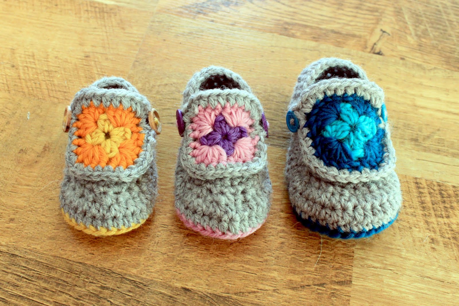 GayeKnitting Gri Bebek Patiği