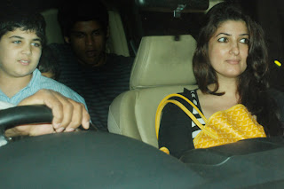 Pregnant Twinkle Khanna and Akshay Kumar watches 'MIB 3' : spotted outside the theater 