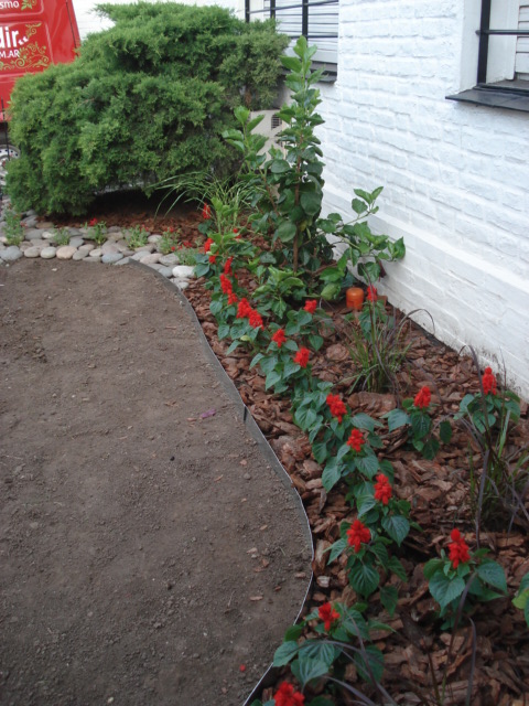 Reverdir **JARDINERIA Y PAISAJISMO**: FLEJES DE ZINC, para limitar