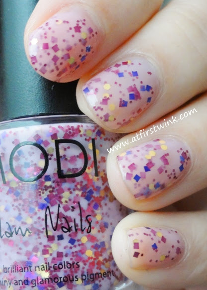 Modi Glam Nails nail polish no. 72 - Wild Strawberry