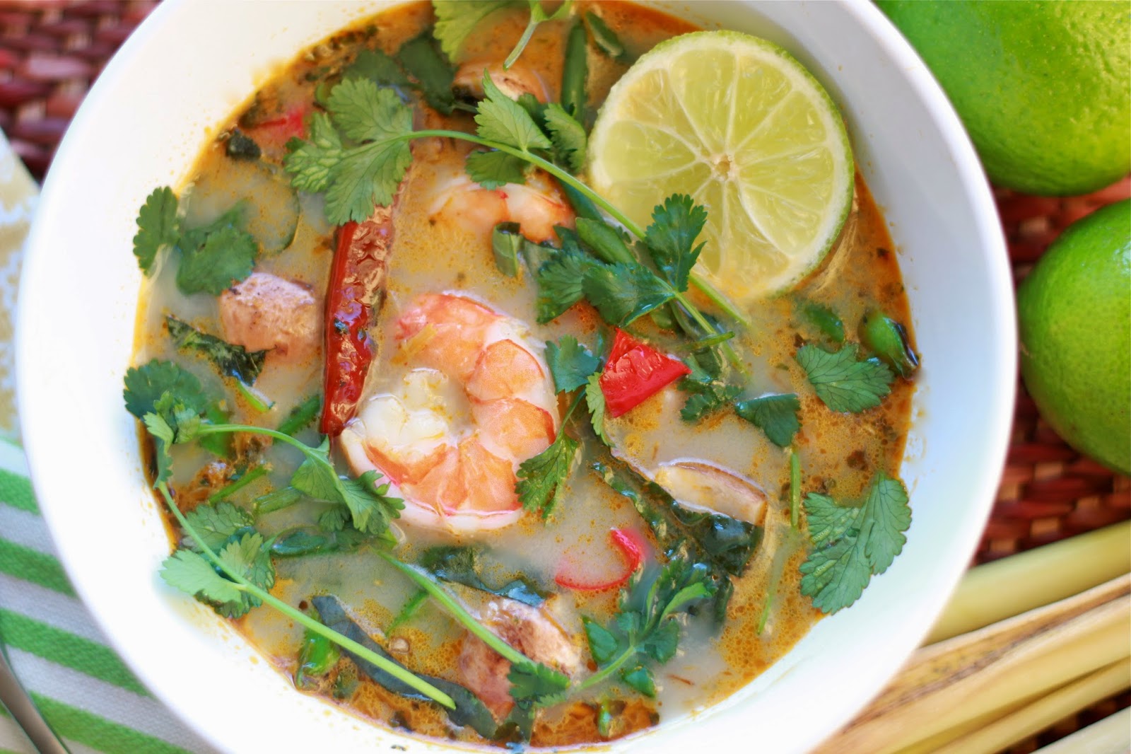 Sonia's Suppers Spicy Thai Style Broth with King Prawns and Chicken