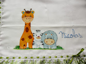 pintura em tecido girafa, tigre e hipopotamo pintados em fralda de menino